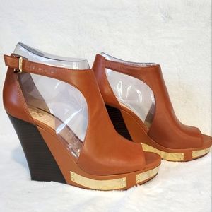 Vo Waylin high platform